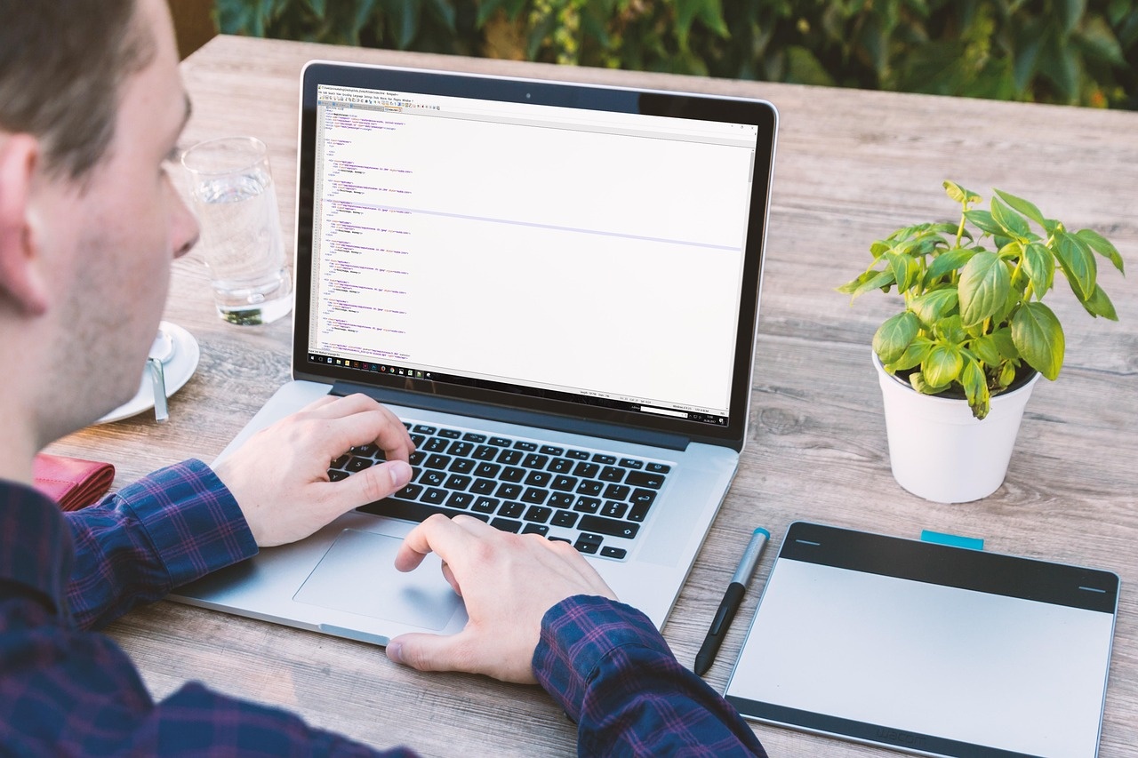 Ergebnisorientiertes Webprojekt auf grossem Bildschirm